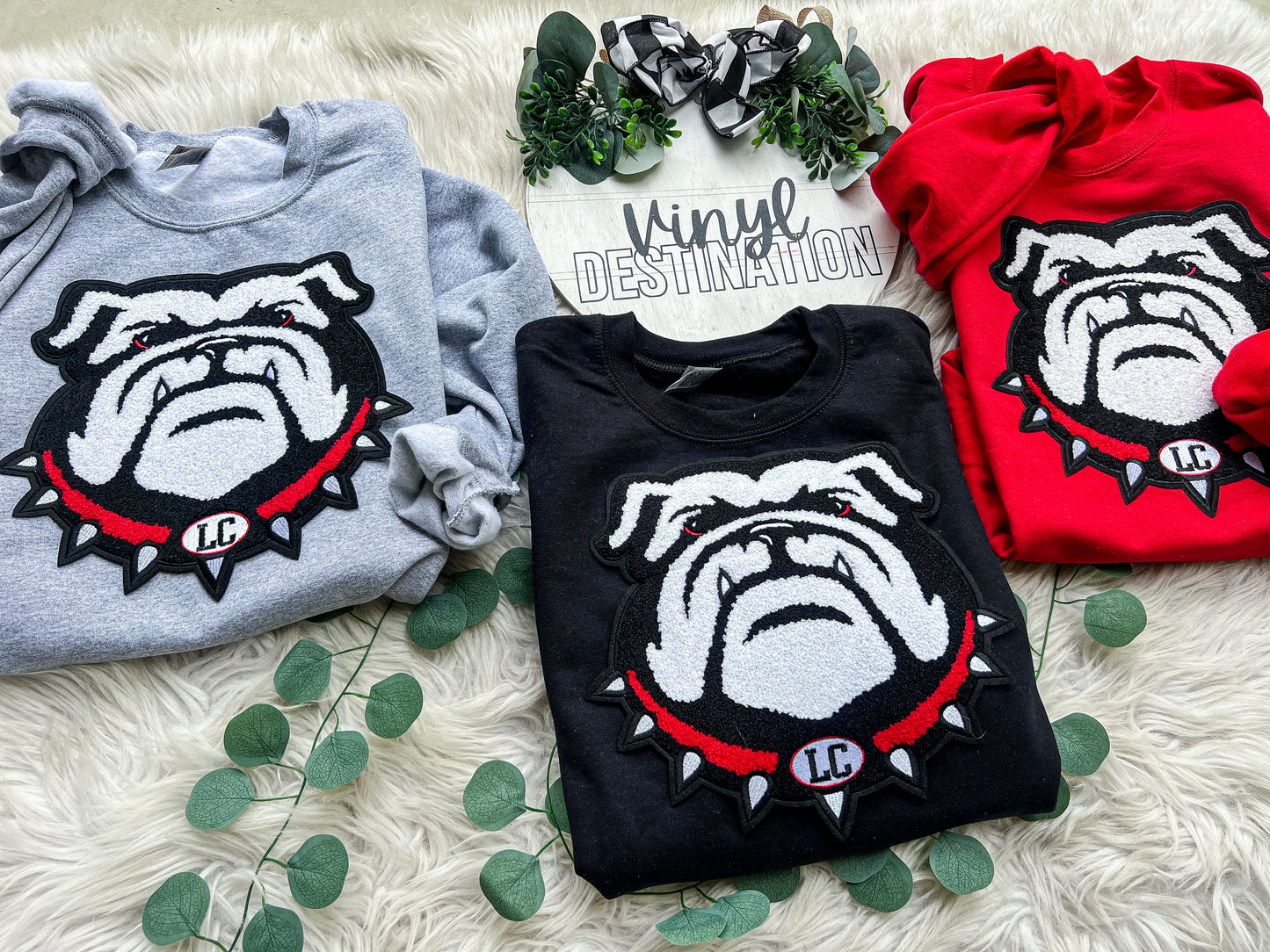 LC BULLDOGS PATCH T-SHIRT/CREWNECK