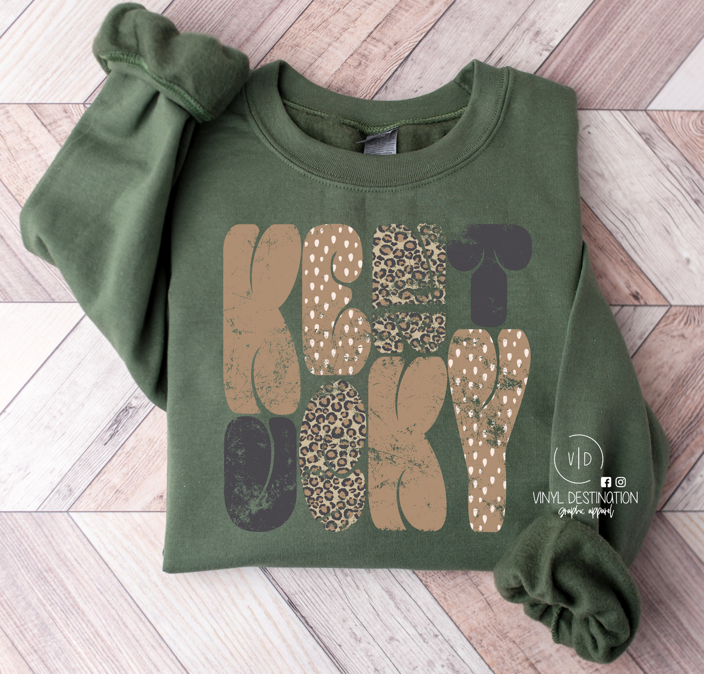 DISTRESSED KY ON OLIVE CREW + TEE