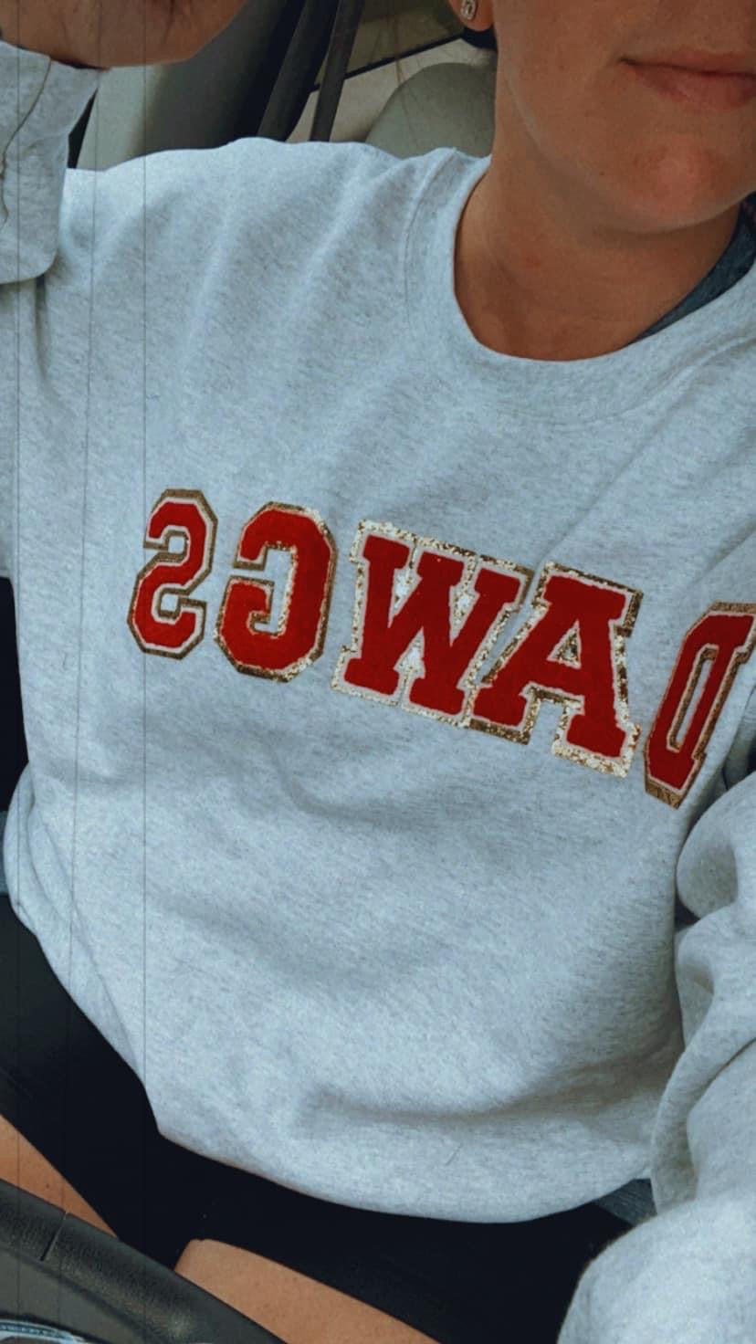 DAWGS CHENILLE PATCH PULLOVER CREWNECK