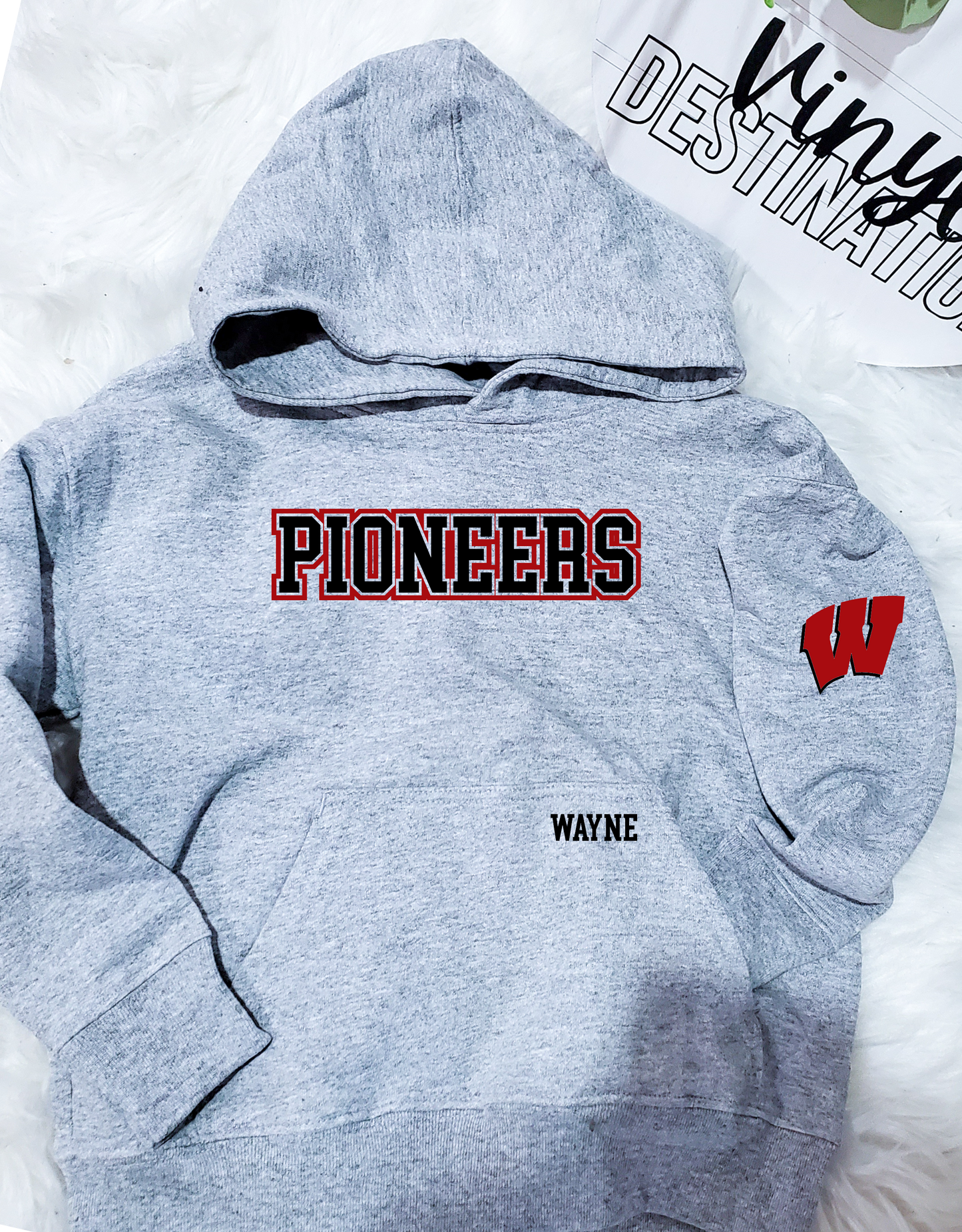 YOUTH PIONEERS hoodie with pocket and sleeve logo